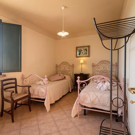 Le Debbiare-17 By Interhome